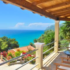 Villa Takis on Pelekas beach Small house with garden and sea view