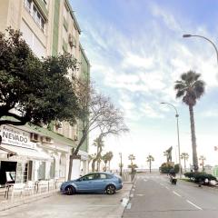 Holidays2Malaga Tomas de Echeverria 150 mts to Beach & High Speed wifi & Parking