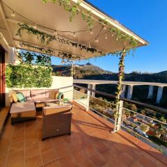 Feels-like-Holiday-pure