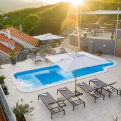 Villa Vito - with heated pool, whirlpool, gym