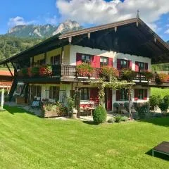 Ferienwohnung Dräxl Garten und Bergblick