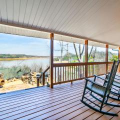 The Lookout - Lake View, Hot Tub and Grill