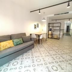 Liceu Apartments by gaiarooms