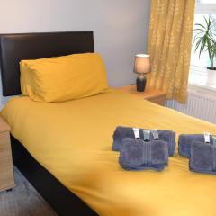Olive Tree 2 bed Apartment - STAYSEEKERS