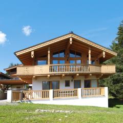 Chalet in Königsleiten with Wellness & Alps View