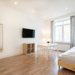 RAJ Living - 1 or 3 Room Apartments - 20 Min Messe DUS and Old Town DUS