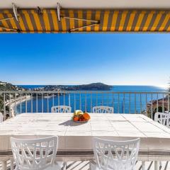 Villefranche Sur Mer:Appartement-villa, Vue mer, jardin, parking.