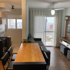 Apartamento decorado 50 metros da praia