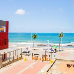 Farol Barra Flat. Vista Mar no Circuito do Carnaval . Em frente a praia.