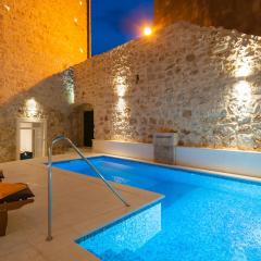 Villa Majestic with heated pool and rooftop terrace