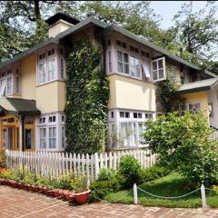 Windamere Hotel - A Colonial Heritage Since 1841