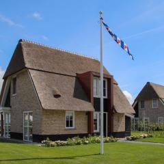 Luxury villa with a sauna, at the Tjeukemeer