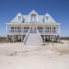 Relaxation - Large bay front home has everything you need for the perfect Dauphin Island family holiday! home