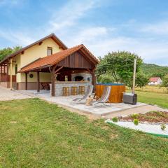 Gorgeous Home In Klanac With Kitchen