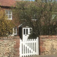 Lovely 3-Bed Cottage in Brancaster Staithe