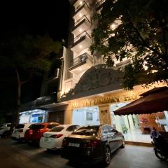 ĐẮC TÍN LUXURY HOTEL