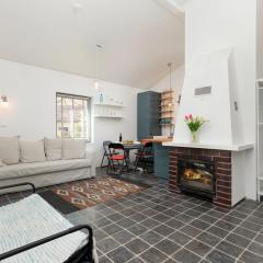 Quiet Holiday House near the Beach by Noclegi Renters