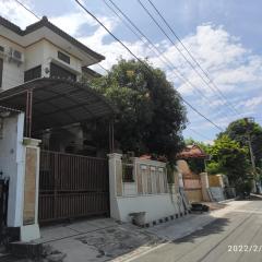 Kelana 1 Luxury Homestay Semarang, 3 bedrooms