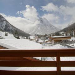 Le REFUGE DES PORTES DU MONT BLANC