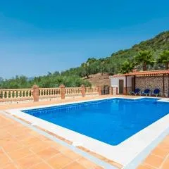 Finca Cerro Alcolea Periana by Ruralidays