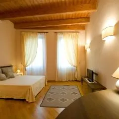 Piazza Azuni 18 Guest House