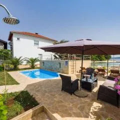 Gorgeous Apartment In Zdrelac