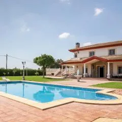 Nice Home In Córdoba With Wifi