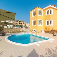 Nice Apartment In Premantura With Outdoor Swimming Pool