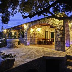 Stone House San Pelegrin