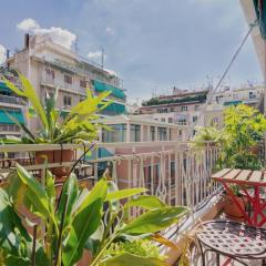 Iphigenia 2 bedroom retro downtown apartment