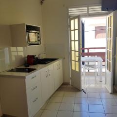 Studio élégant à Baie Mahault de 19 m² avec balcon et parking