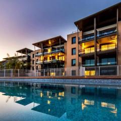 Superbe appartement, piscine, vue mer et montagnes