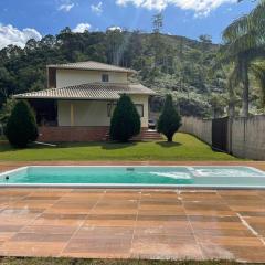 Região de Pedra Azul casa Amarela