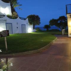 Little Paradise . Apartment in front of the sea