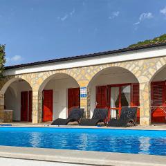 Amazing Home In Starigrad With Wifi