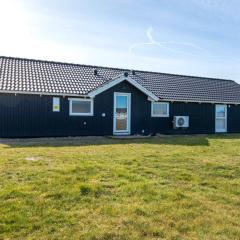 10 person holiday home in Harbo re