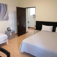 Miraflores Rooms