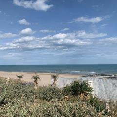 Nid douillet dans les coursives du village naturiste du cap d agde