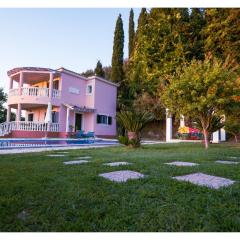 Private Villa's in NW Corfu with Pool