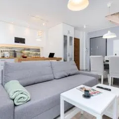 Batorego 7 Gdynia Apartments by Noclegi Renters