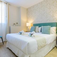 MD Reina Cabañal Beach