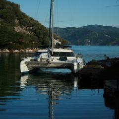 On Y Va , Delightful 3 bedroom catarmaran, with skipper