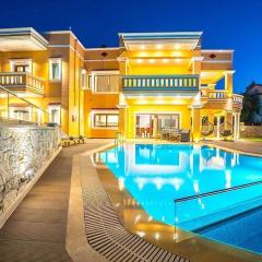 Grand Olympia,Luxury, spacious indoor&outdoor area