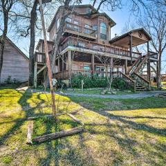 Family Home with Boat Dock, Fire Pit and Balcony