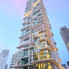 Sunrise Gurney Premium Executive City/Seafront suite - Penang