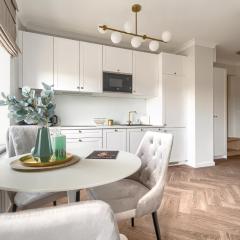 MARGI Daphne LUX BEAUTI STUDIO