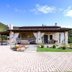 Pinelia Home