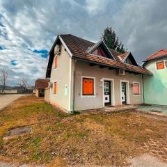 Mad House Apartment 2, Terme Čatež