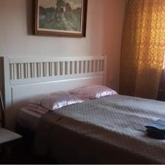 K76 - Very Nice 2-bedrooms Apartment -2 big beds-1 single bed