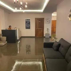 Flora Hotel Ivato International Airport